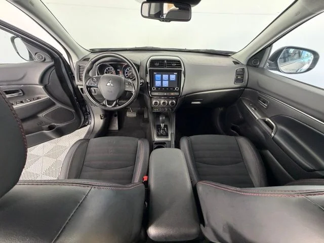 Used 2025 Gray Mitsubishi 2.0 S image 15