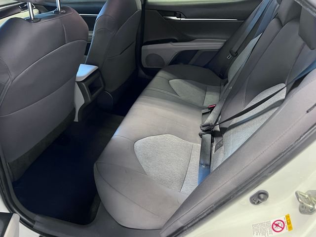 Used 2018 White Toyota LE image 16