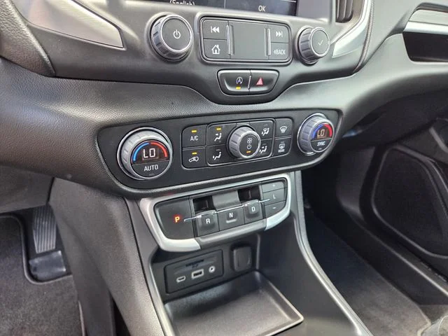 2022 GMC Terrain SLT - Photo 25