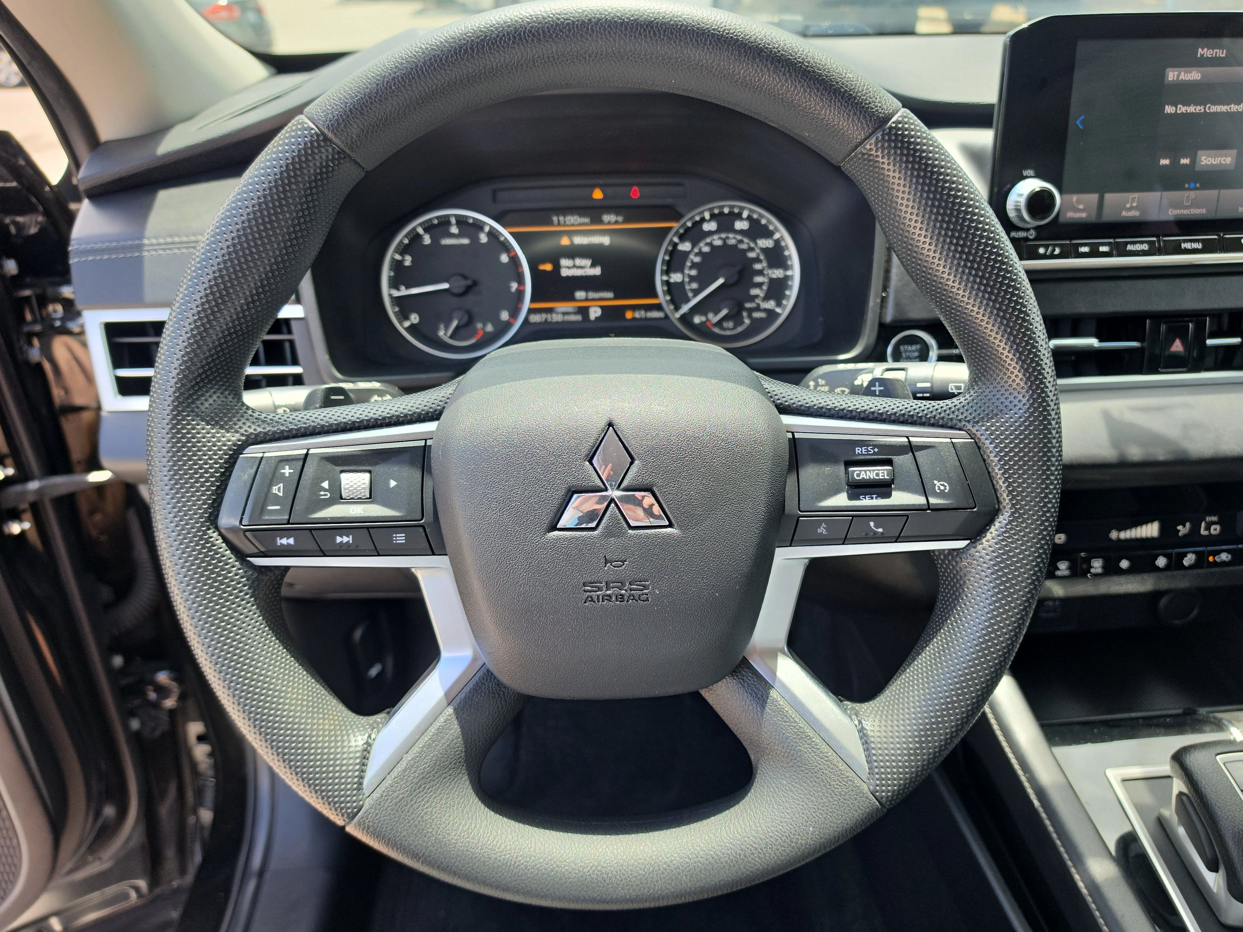 Used 2022 Black Diamond Mitsubishi ES image 28