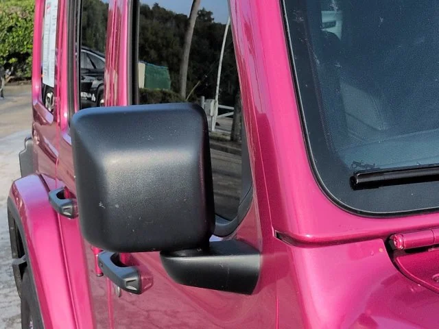 Certified Used 2024  Jeep Sahara image 11