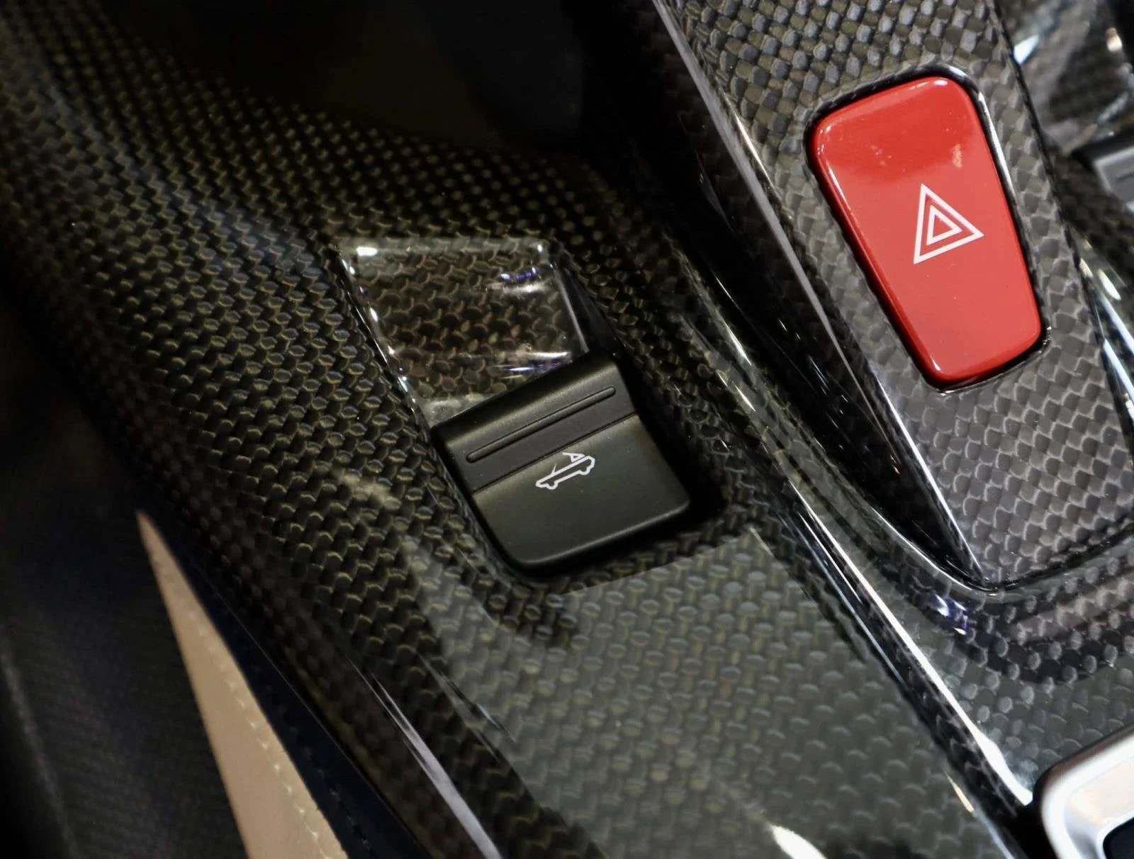 Certified Used 2023 Extra Sample Ferrari  image 30