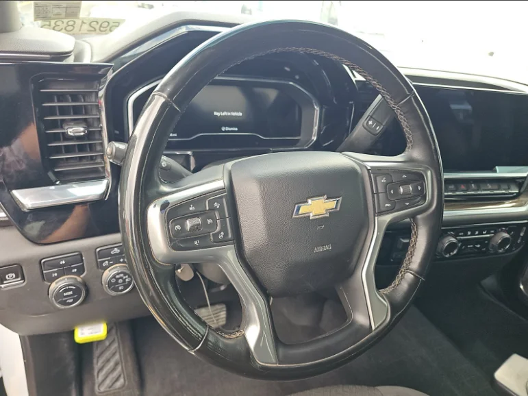 Used 2024 White Chevrolet LT image 10