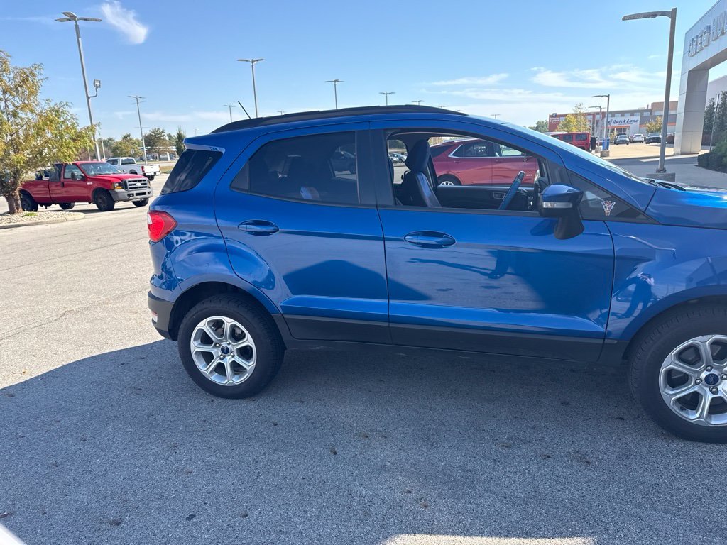 Used 2021 Blue Ford SE image 4