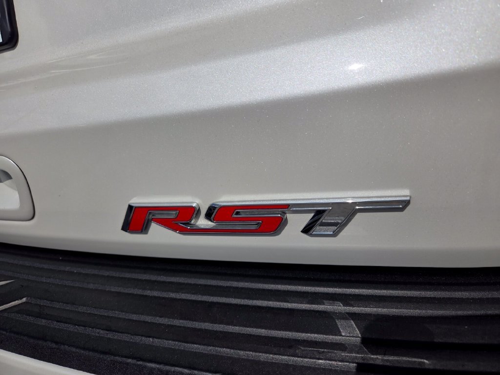 2023 Chevrolet Suburban RST - Photo 15