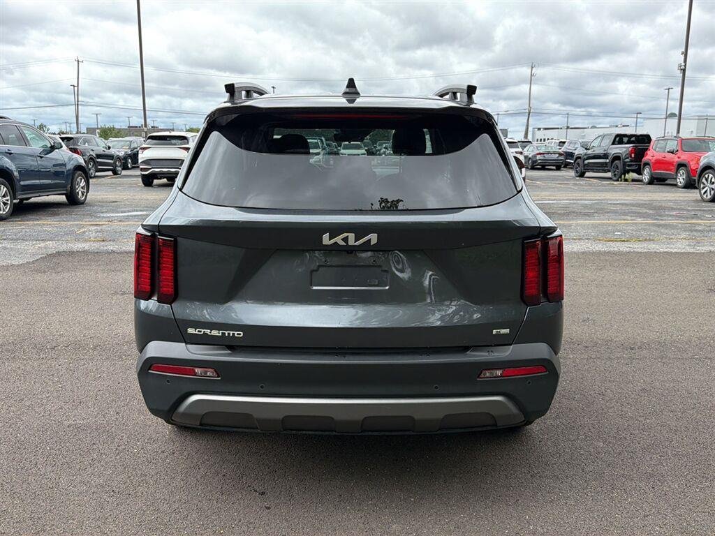 Used 2023 Gravity Gray Kia X-Line S image 9