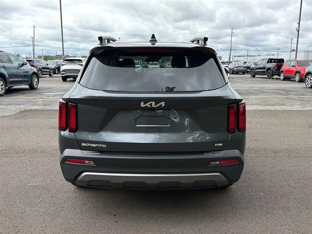 Used 2023 Gravity Gray Kia X-Line S image 9