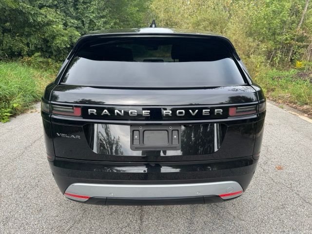 Used 2024 Santorini Black Metallic Land Rover S image 6
