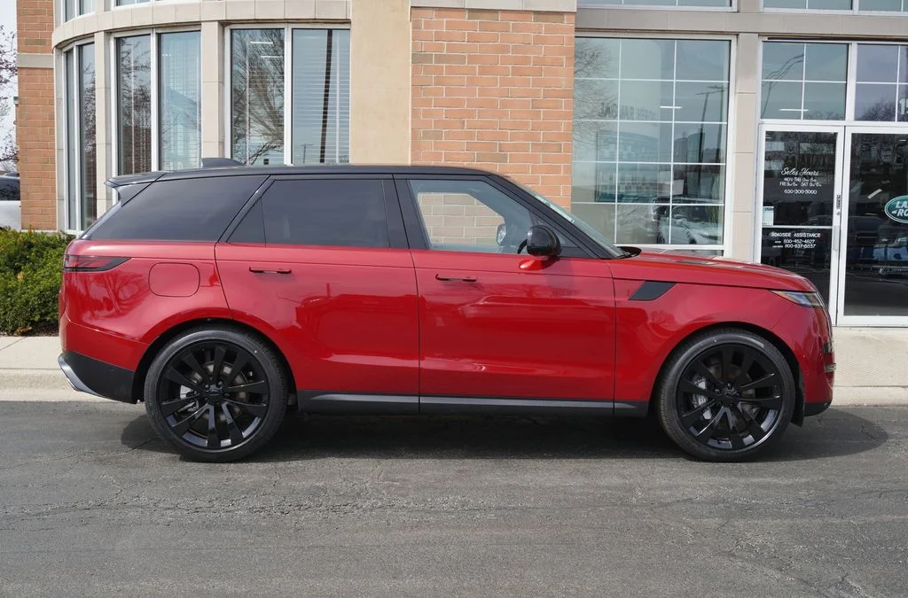 New 2026 Firenze Red Land Rover SE image 8