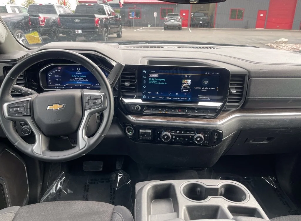 Used 2024 Black Chevrolet LT image 18
