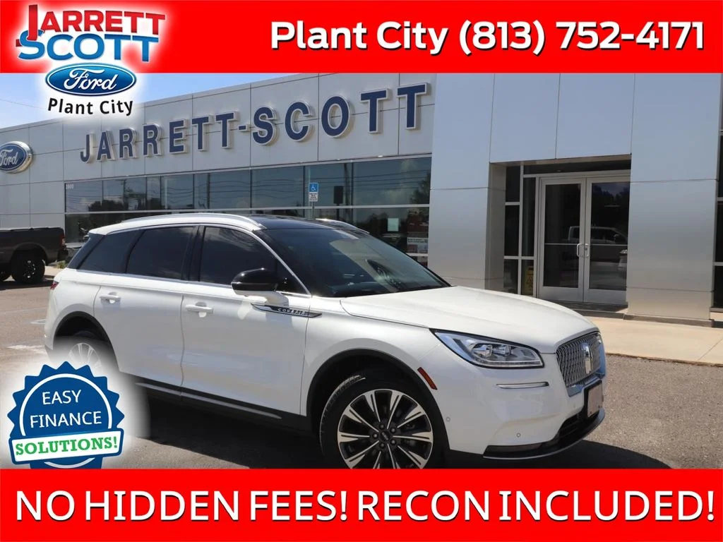 Used 2022 White Lincoln Reserve image 1