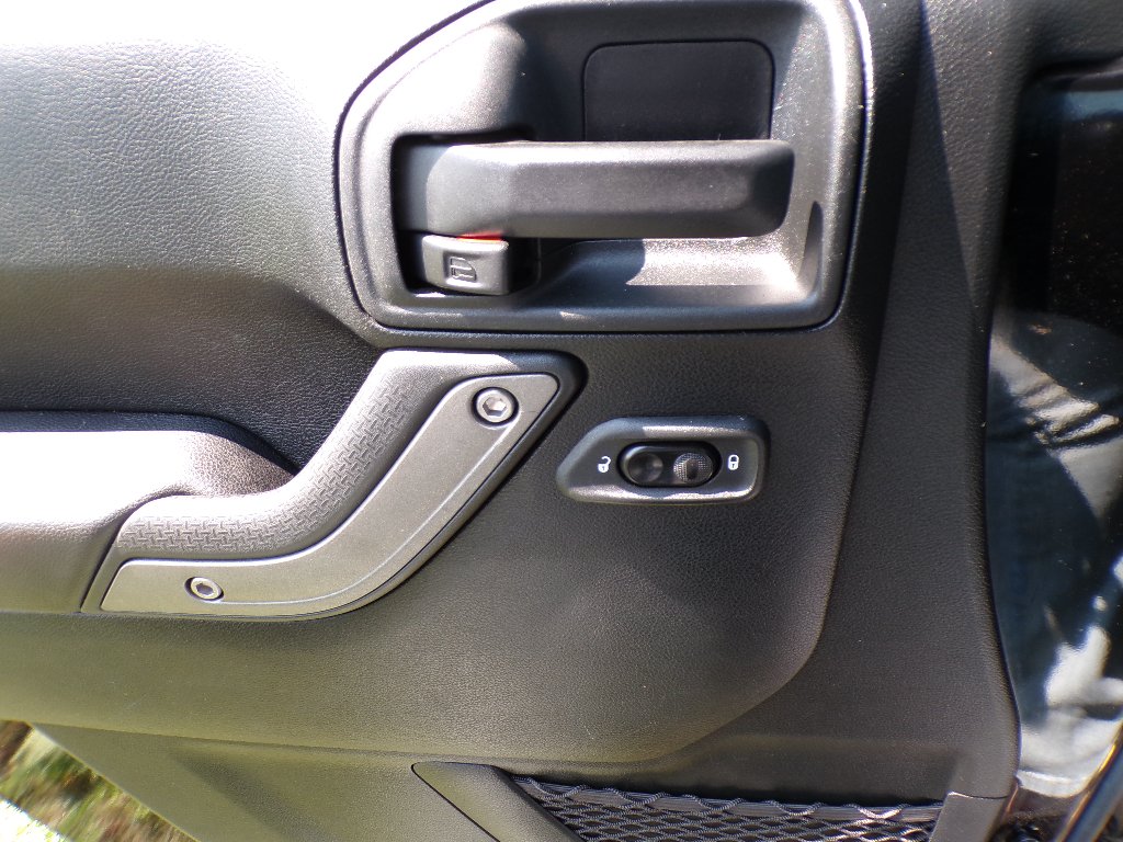 Used 2016 Black Clearcoat Jeep Sport image 16