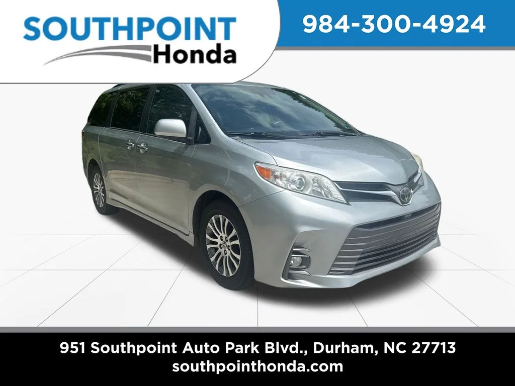 2020 Toyota Sienna XLE Premium V6 8-Passenger FWD's photo