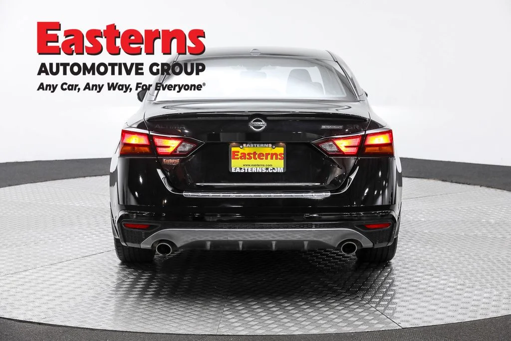 Used 2022 Black Nissan 2.5 SR image 6