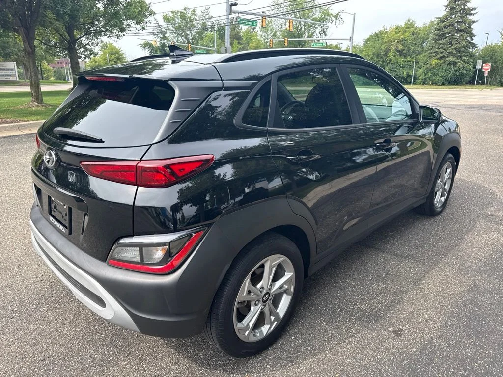 Used 2023 Abyss Black Hyundai SEL image 8