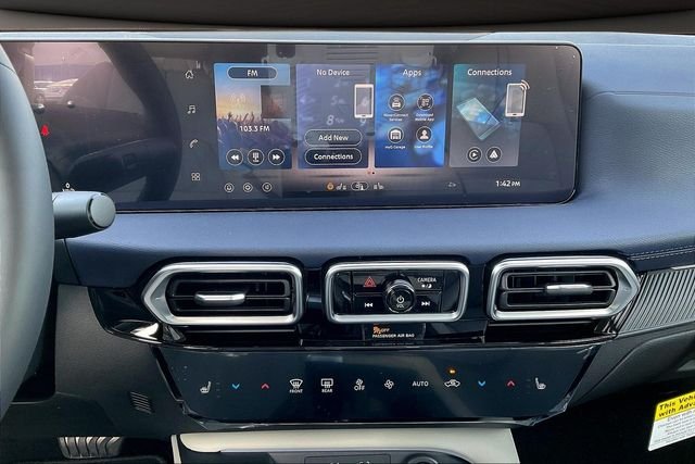 2026 Nissan Sentra SL - Photo 6