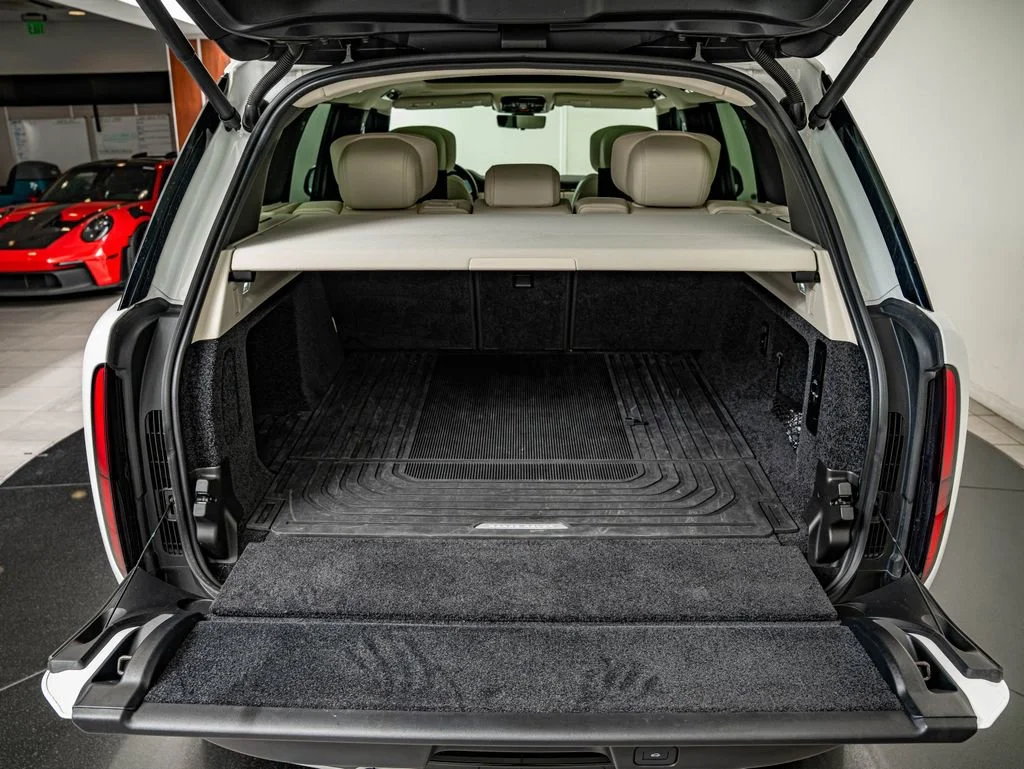 Used 2025 Fuji White Land Rover Autobiography image 40