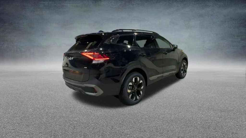 Used 2023 Black Kia X-Line image 22