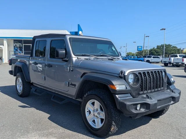 Used 2020 Silver Jeep Sport image 2