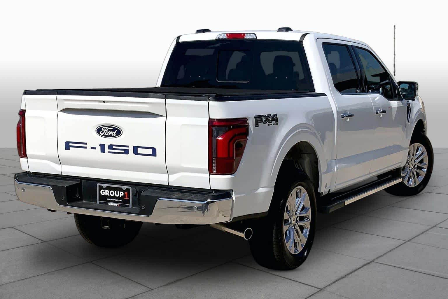 Used 2024 Star White Metallic Tri-Coat Ford LARIAT image 13