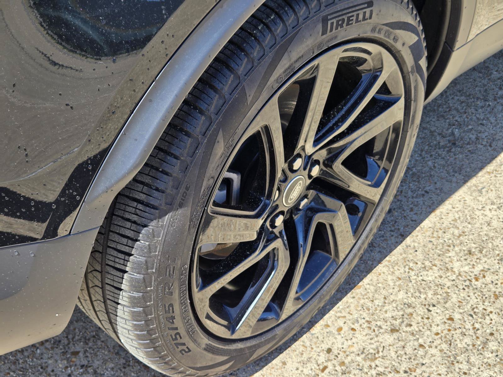 Used 2025 Black Land Rover S image 8