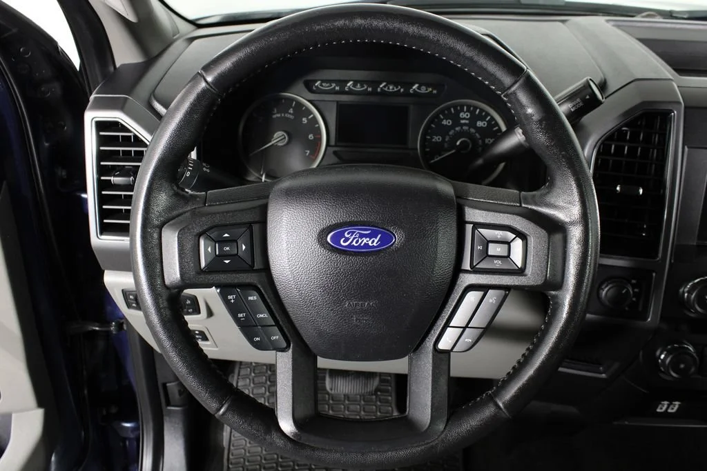 Used 2020 Blue Ford XL image 23