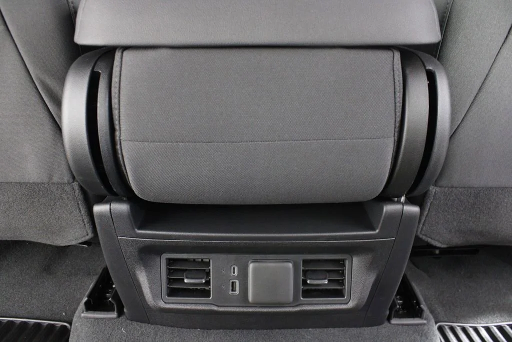 New 2026 Sterling Metallic GMC Elevation image 17