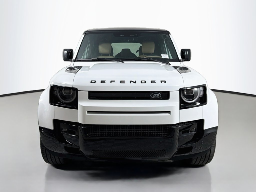New 2026 Fuji White Land Rover X-Dynamic SE image 2