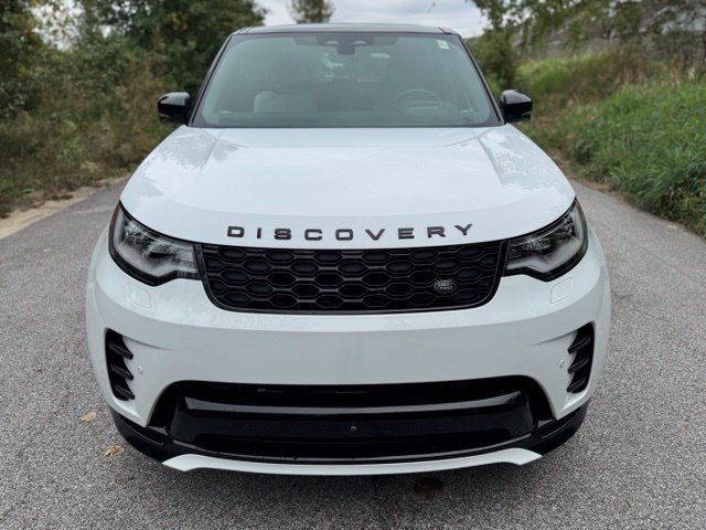 Used 2024 Fuji White Land Rover Dynamic SE image 3