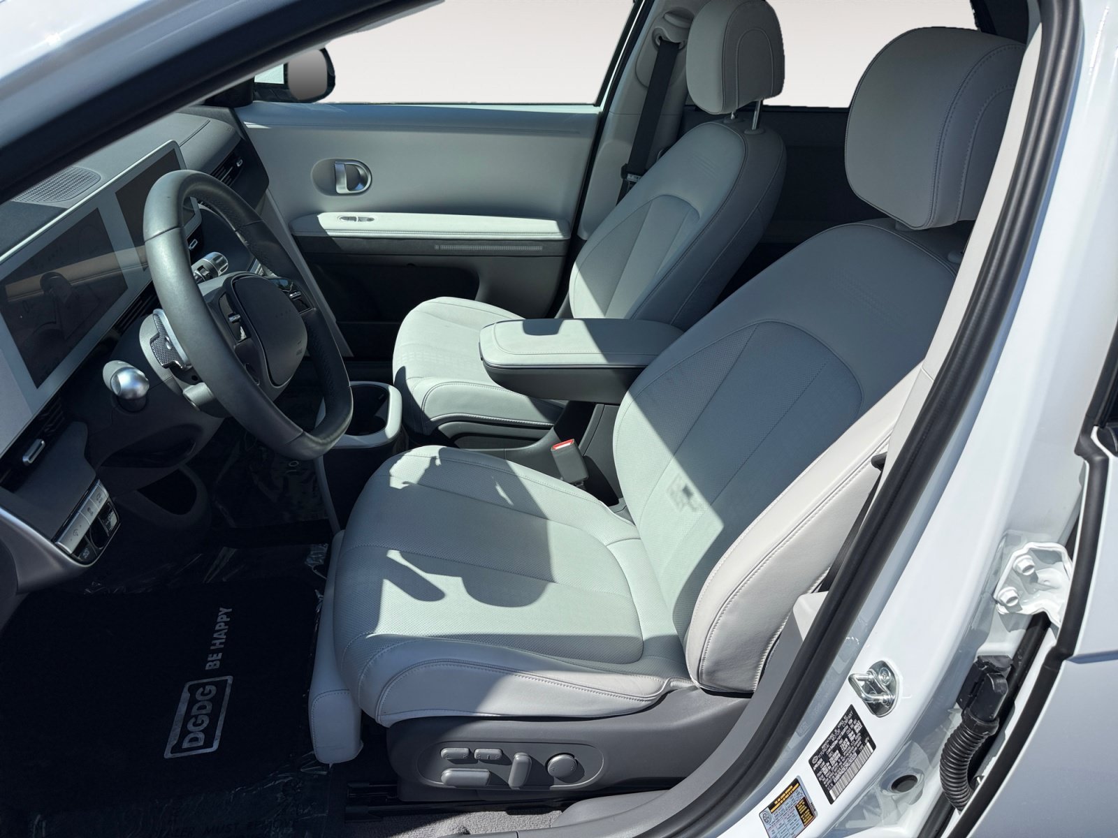 Certified Used 2024 White Hyundai Limited image 10