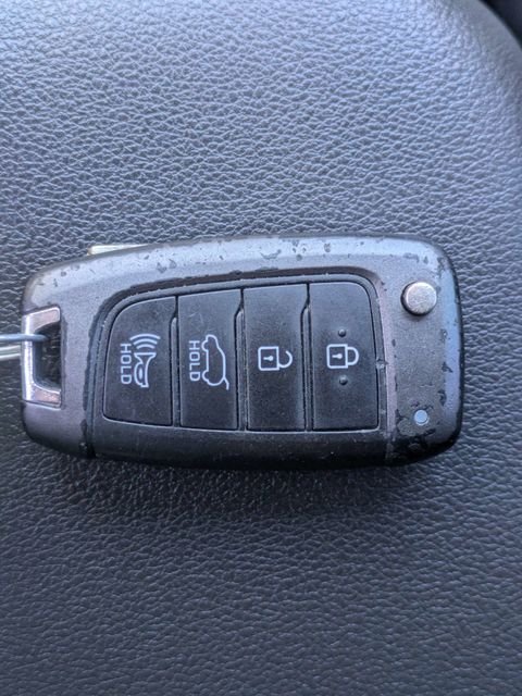 Used 2019 White Hyundai SE image 31
