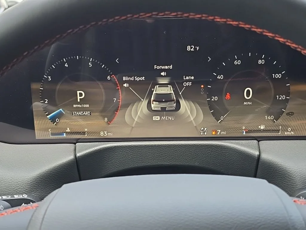 2025 Nissan Armada PRO-4X - Photo 13