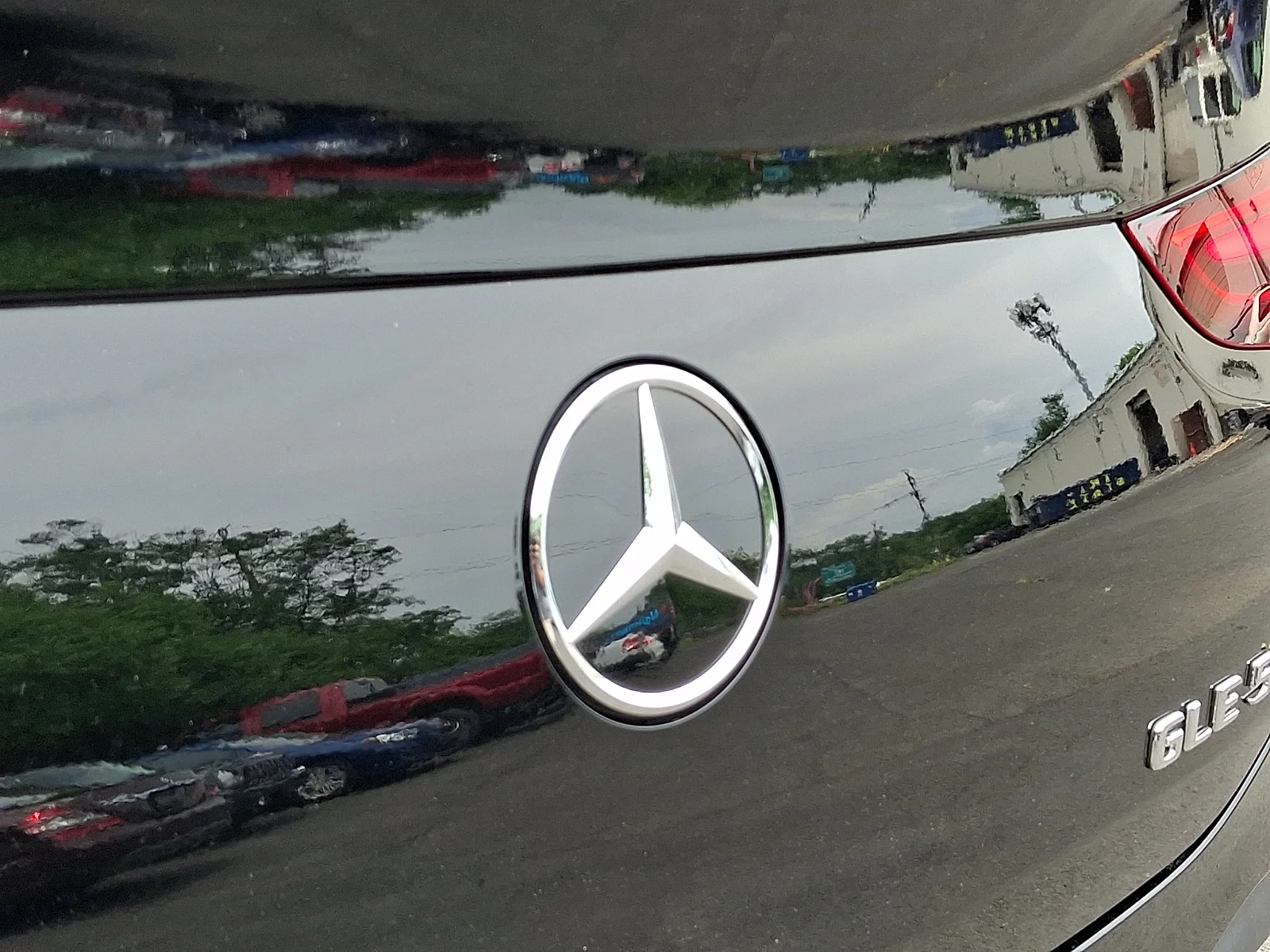 Used 2025 Black - 040 Mercedes-Benz 4MATIC®+ image 28