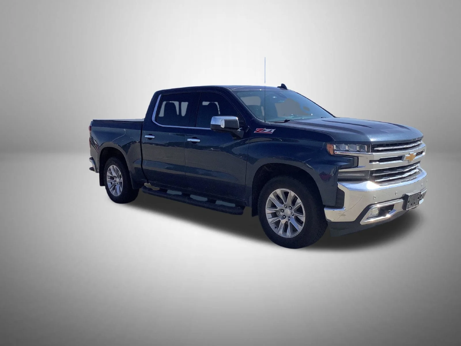 Used 2021 Blue Chevrolet LTZ image 4