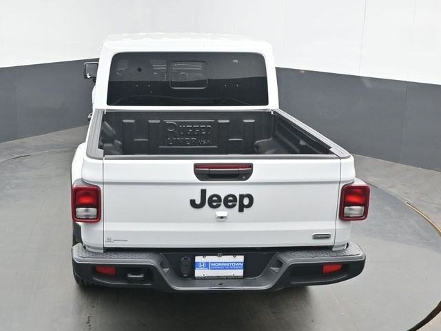 Used 2020 White Jeep Overland image 34
