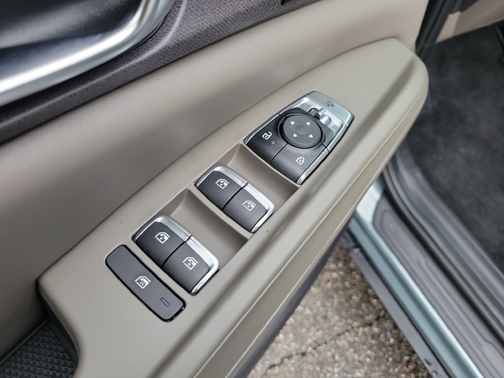 New 2027 Iceberg Green Kia EX image 21
