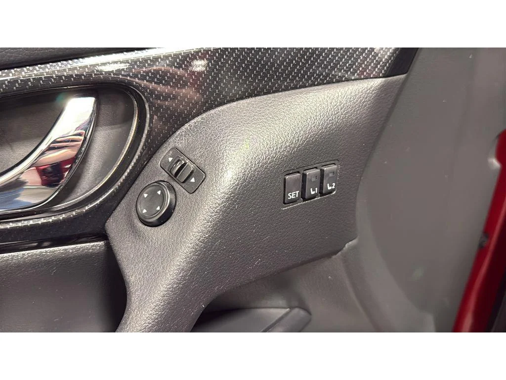 Used 2019 Scarlet Ember Tintcoat Nissan SL FWD 2.5L image 13