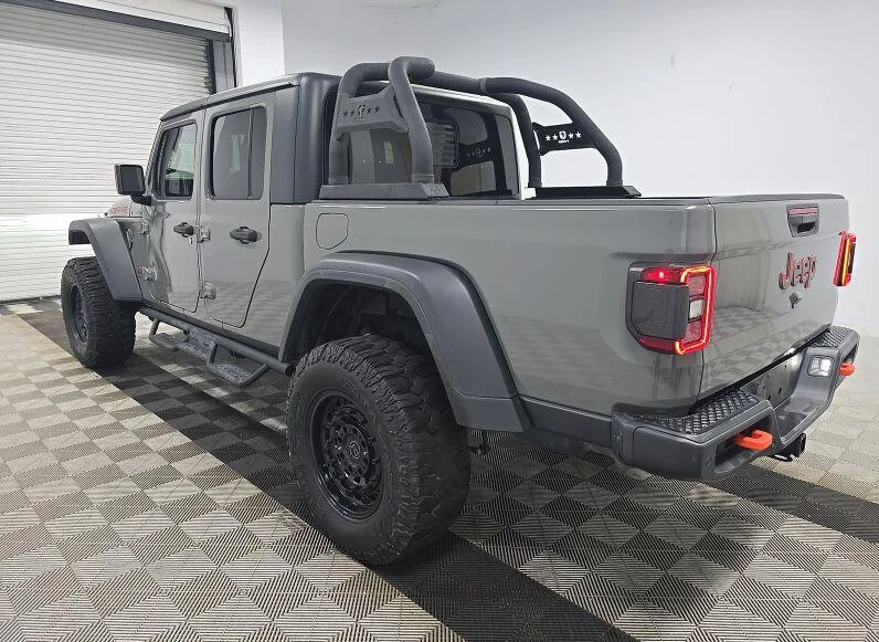 Used 2021 Sting-Gray Clearcoat Jeep Mojave image 4