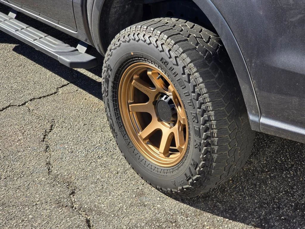 Used 2020 Gray Ford XLT image 19