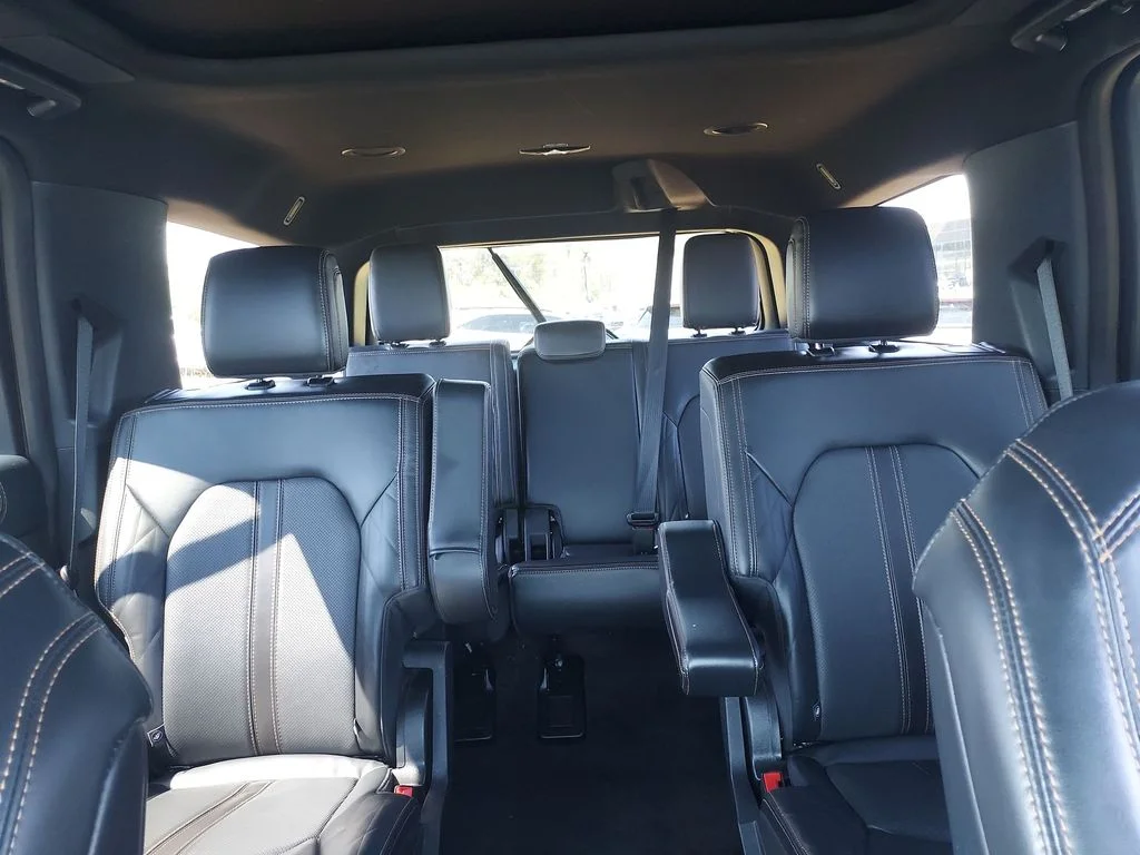 Used 2022 Black Ford Platinum image 13