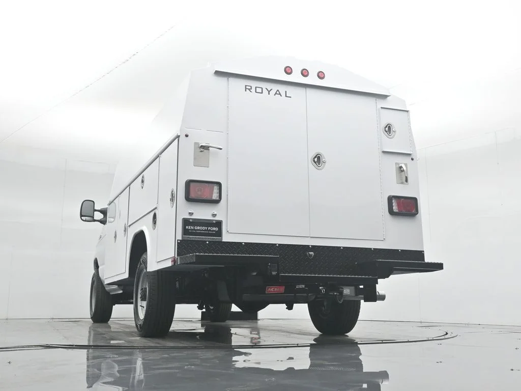 New 2026 White Ford Base image 84