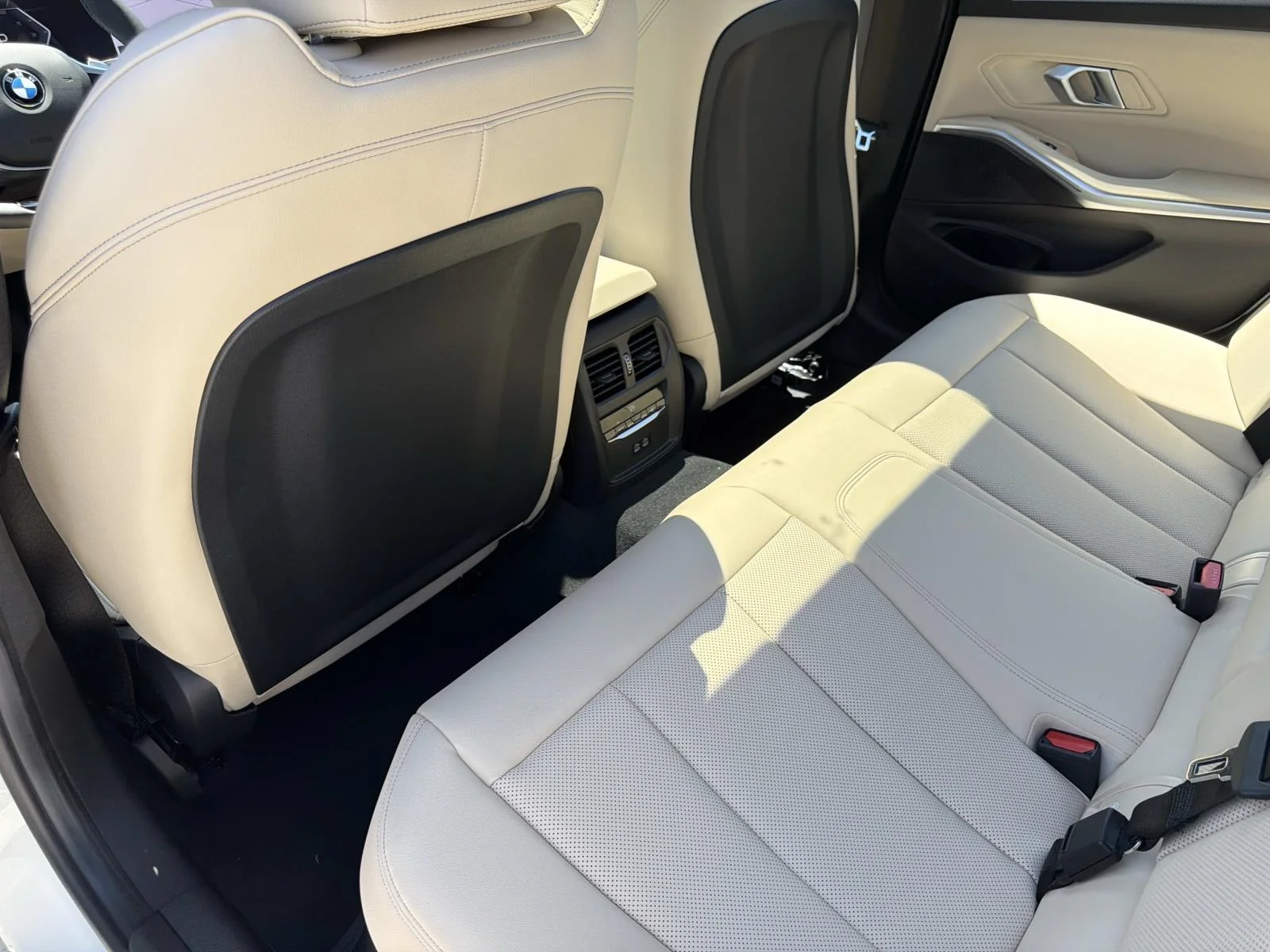 New 2026 Alpine White BMW 330i image 9