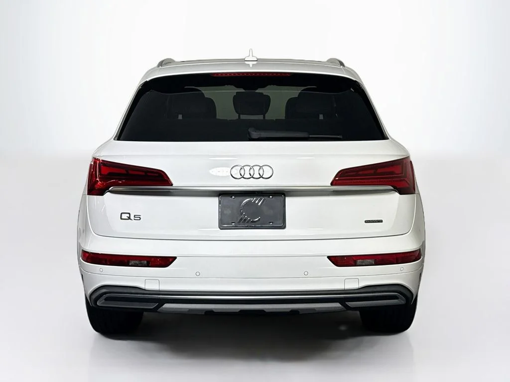Used 2023 Ibis White Audi 40 Premium image 4