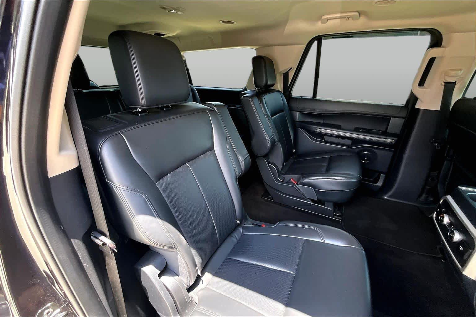 Used 2022 Agate Black Metallic Ford XLT image 20