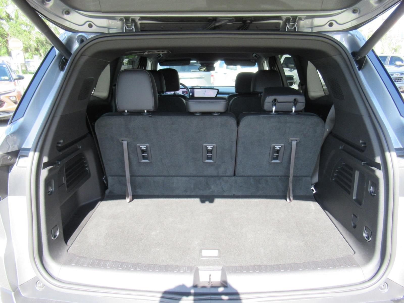 Used 2026 Gray Buick Preferred image 36