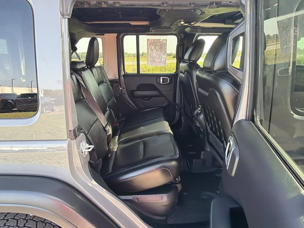 Used 2022 Gray Jeep Unlimited Rubicon 4xe image 19