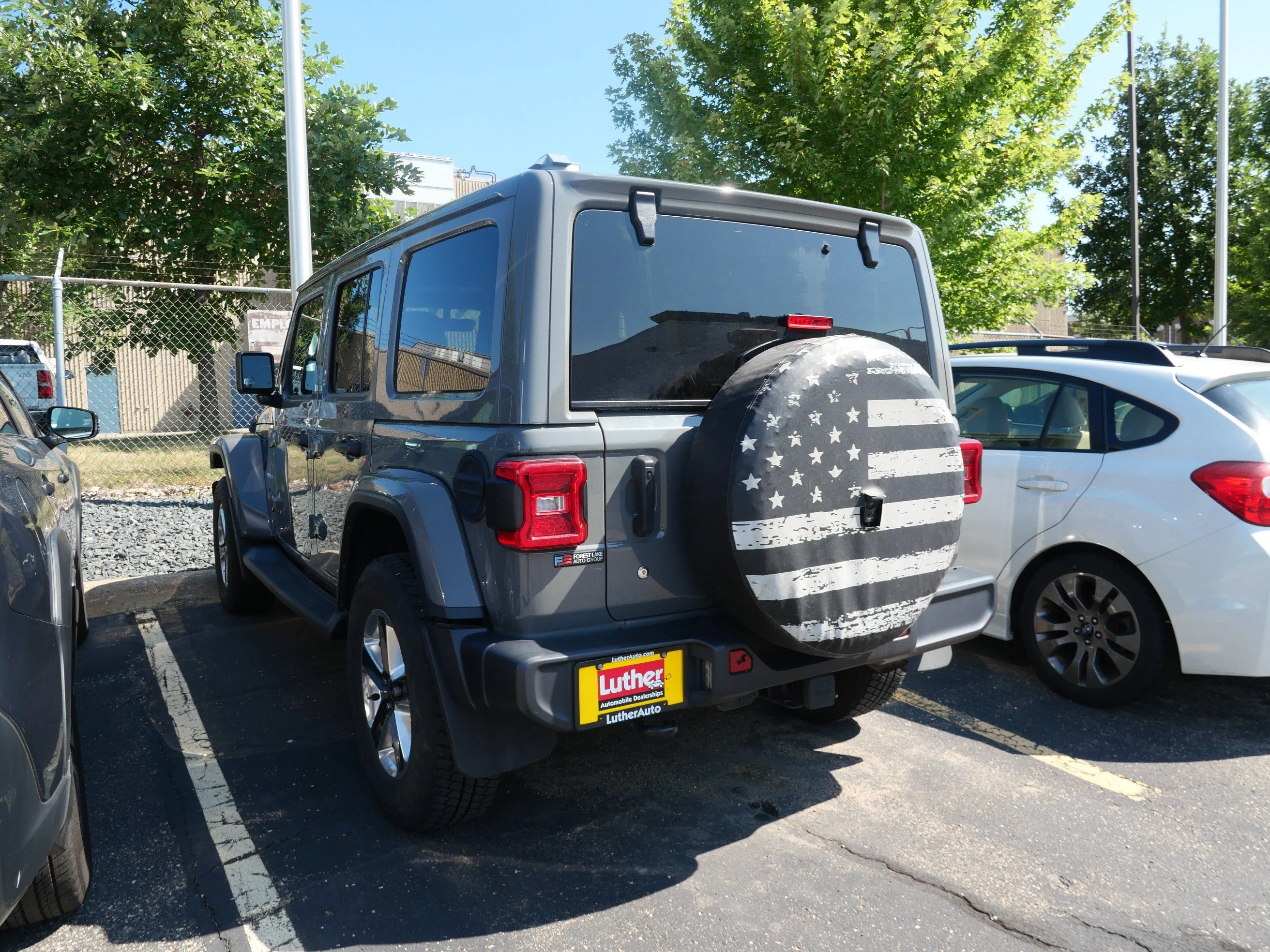 Used 2019 Sting-Gray Clearcoat Jeep Sahara image 3