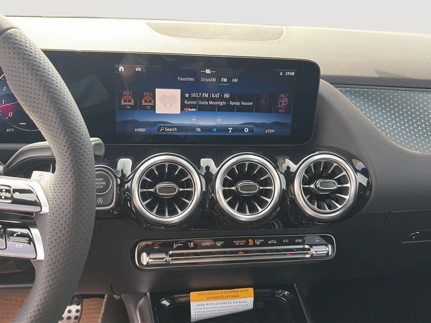 New 2026 Polar White Mercedes-Benz GLA 250 image 11