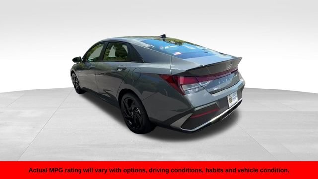 Used 2026 Gray Hyundai SEL Sport image 6