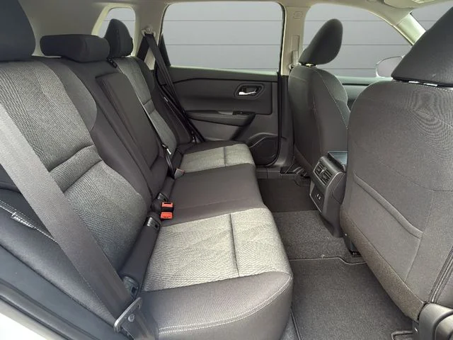 2026 Nissan Rogue SV - Photo 11